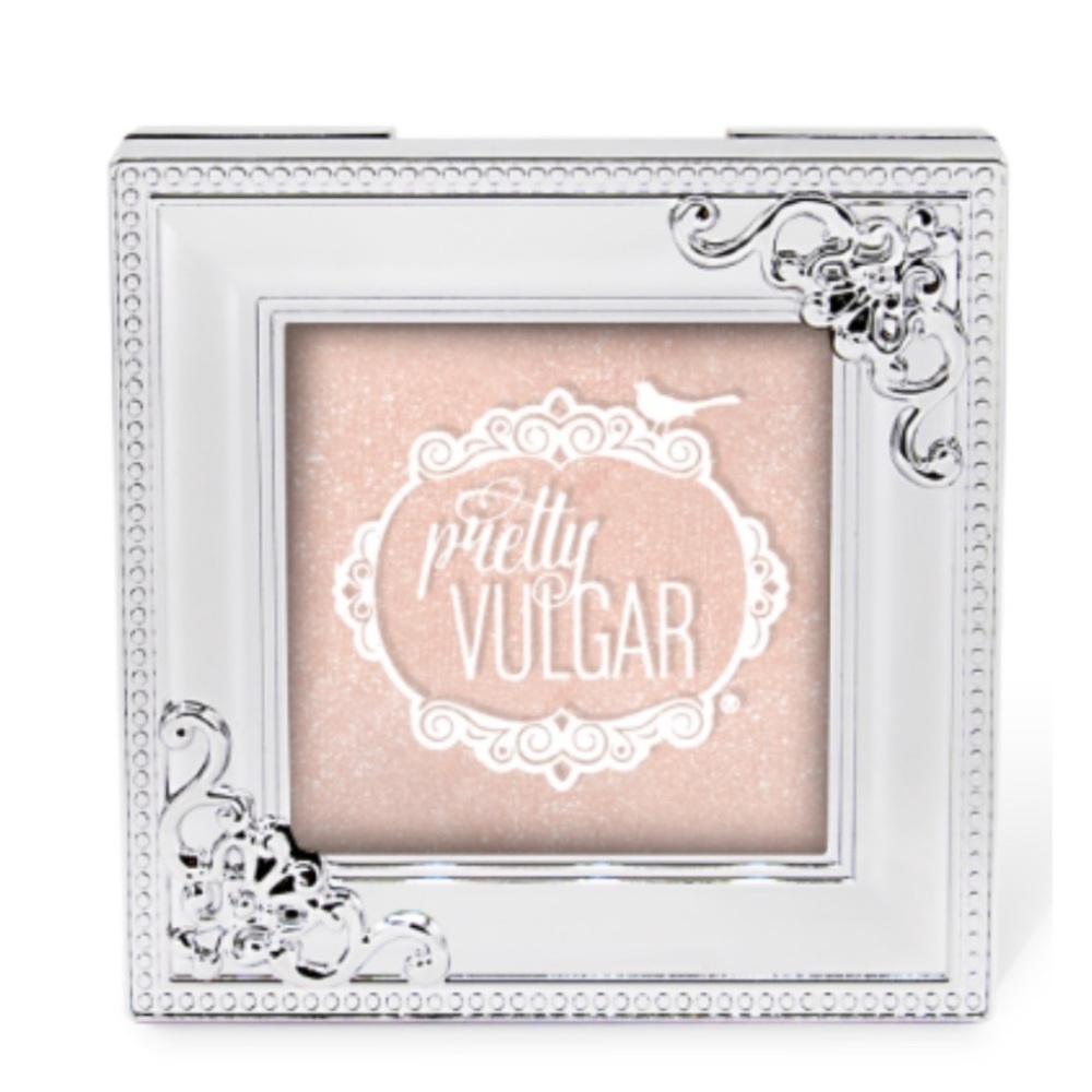 Pretty Vulgar Shimmering Swan Highlighter